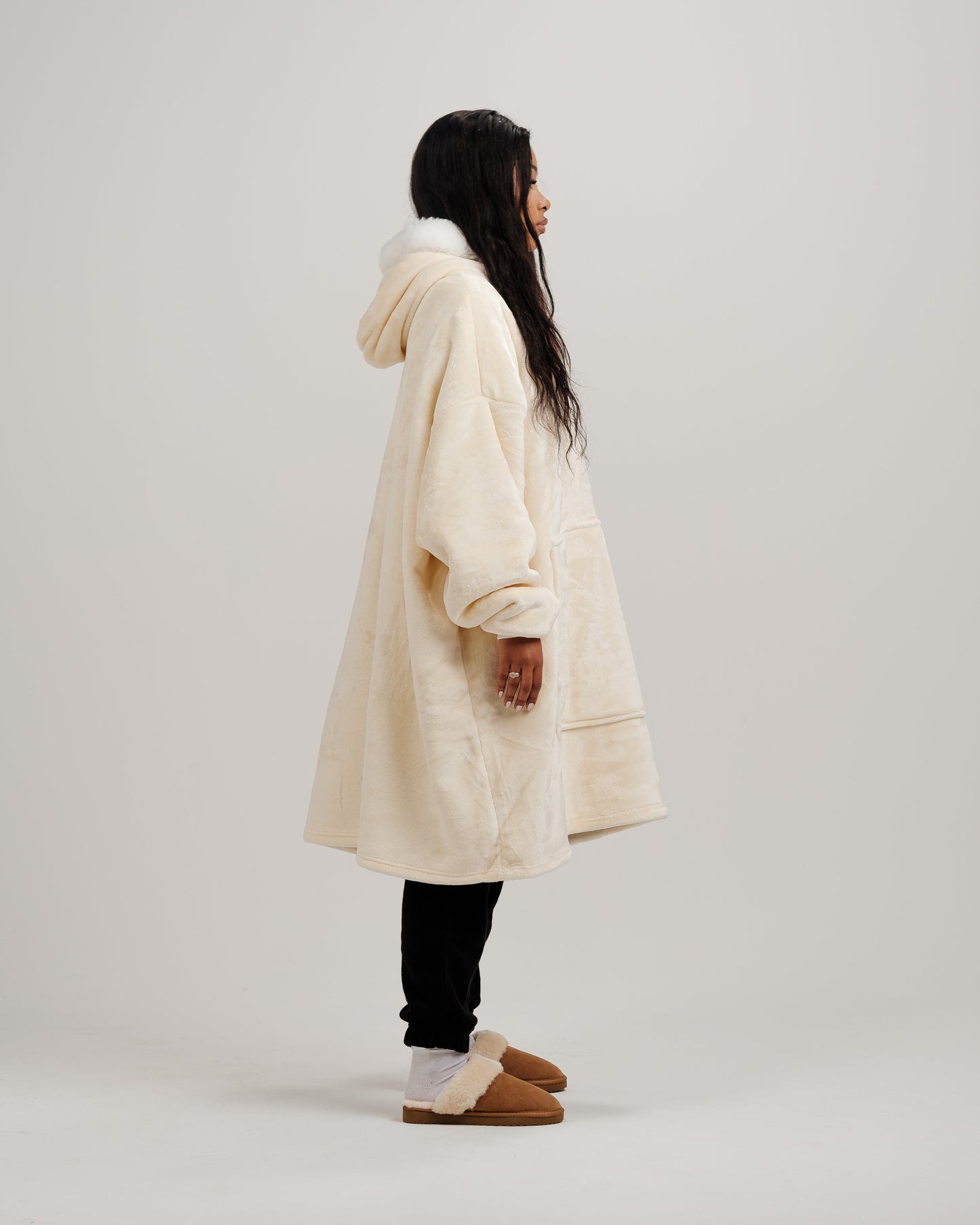 ONY Furlined Hoodie Blanket - Cream