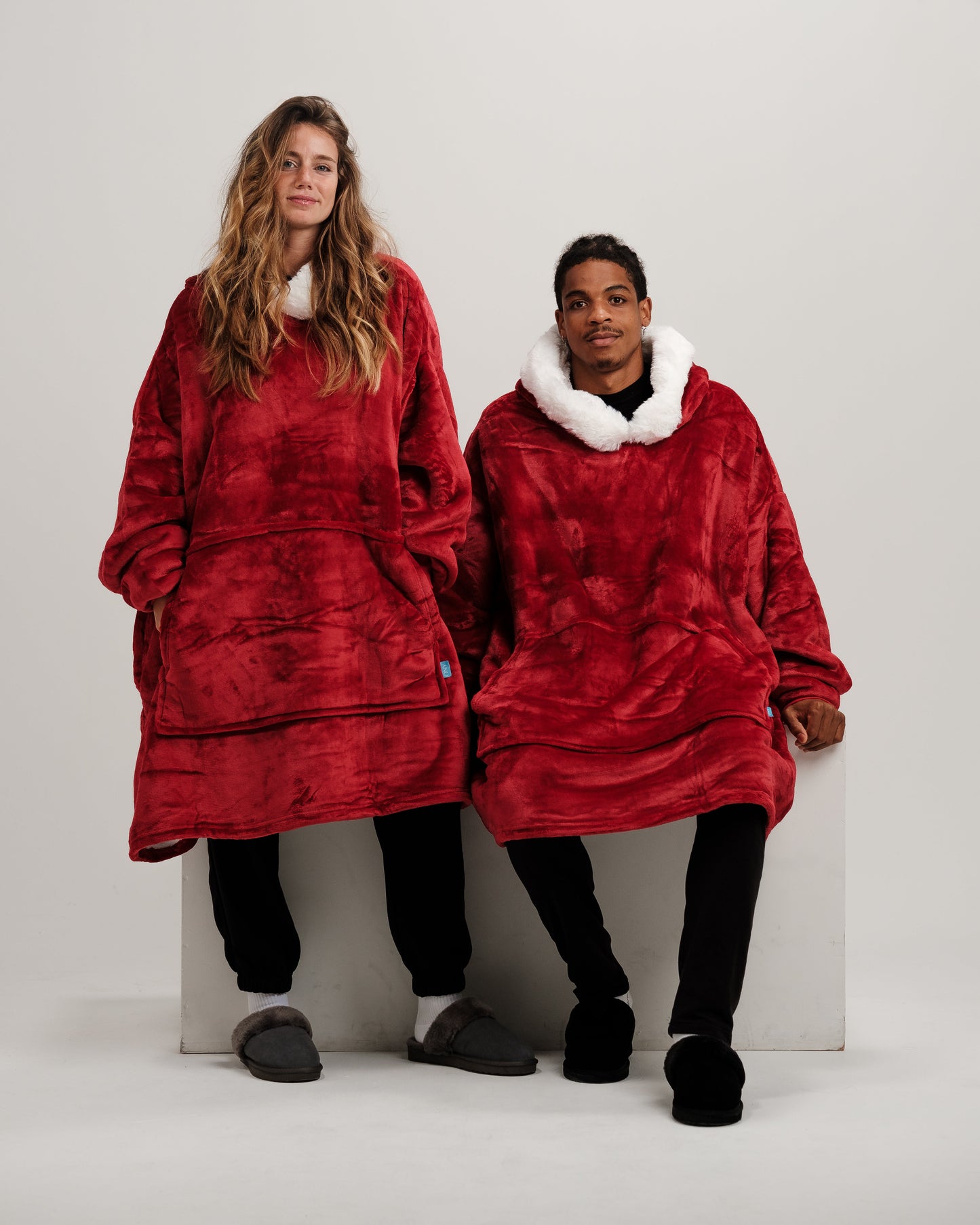 ONY Furlined Hoodie Blanket - Red