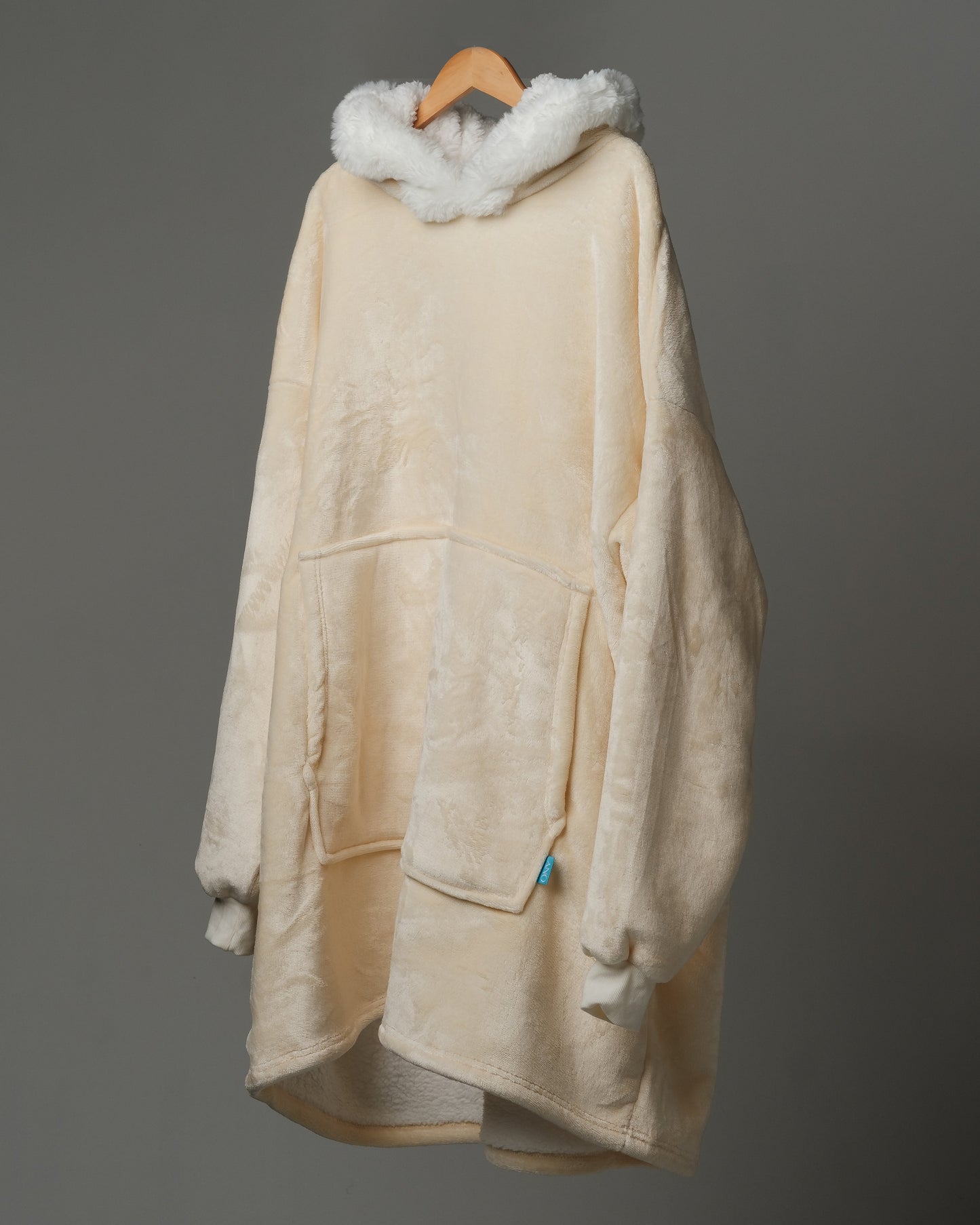 ONY Furlined Hoodie Blanket - Cream