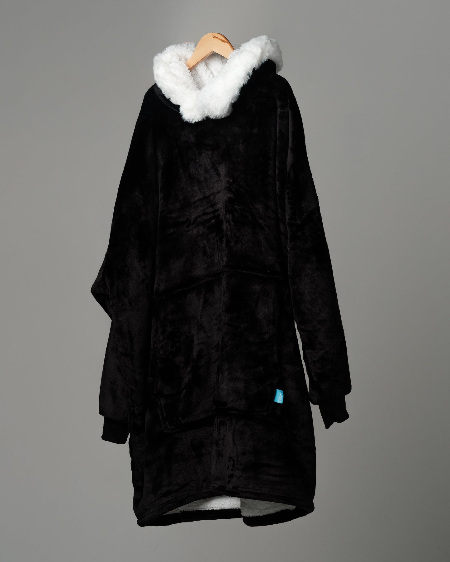 ONY Furlined Hoodie Blanket - Black